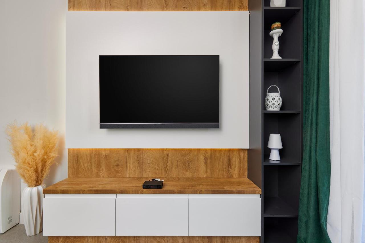 Bjelica Rental Apartments - Nela Apartment Тиват Экстерьер фото