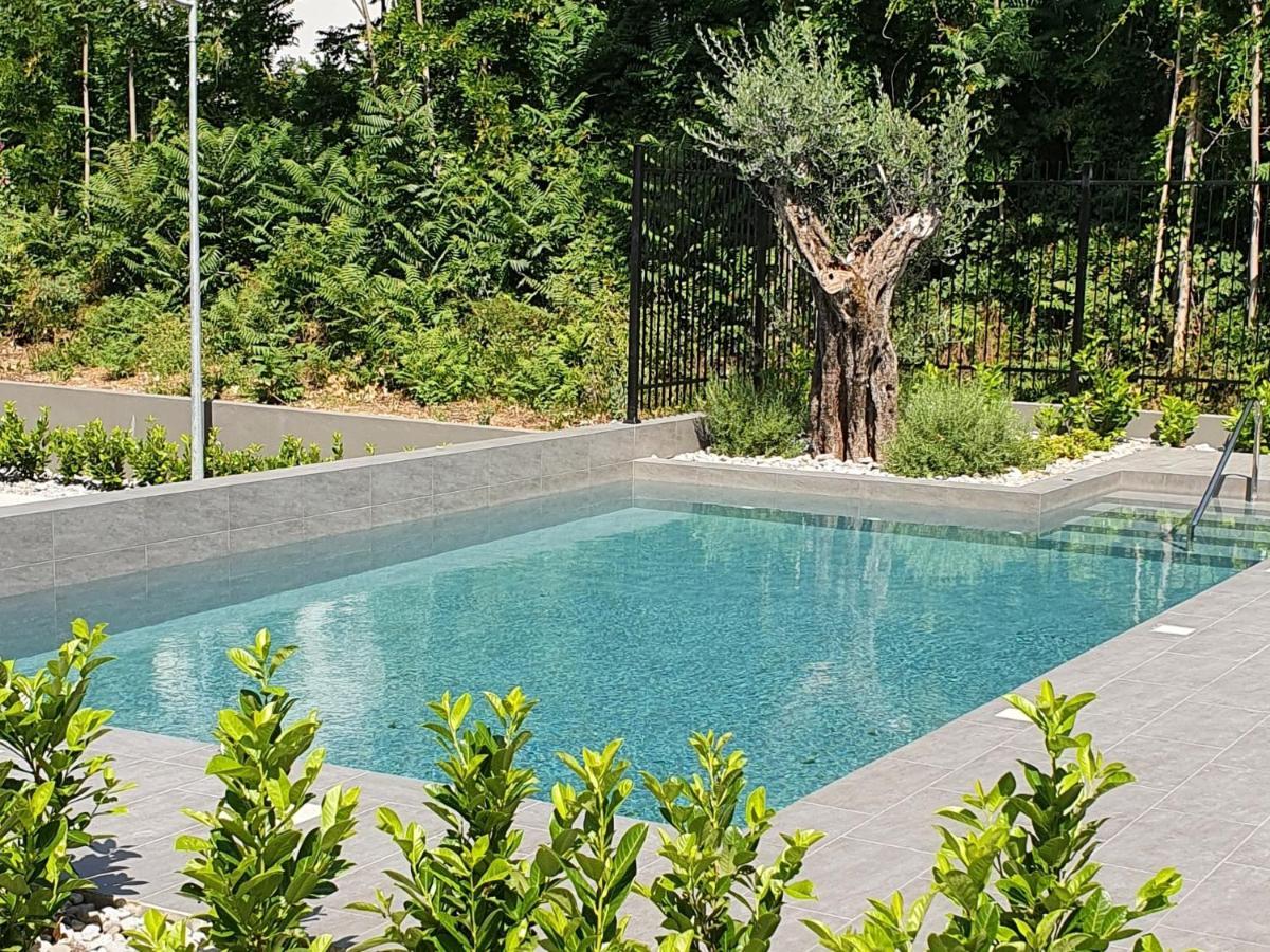 Bjelica Rental Apartments - Nela Apartment Тиват Экстерьер фото
